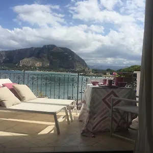 Red Mare , Palermo Italia